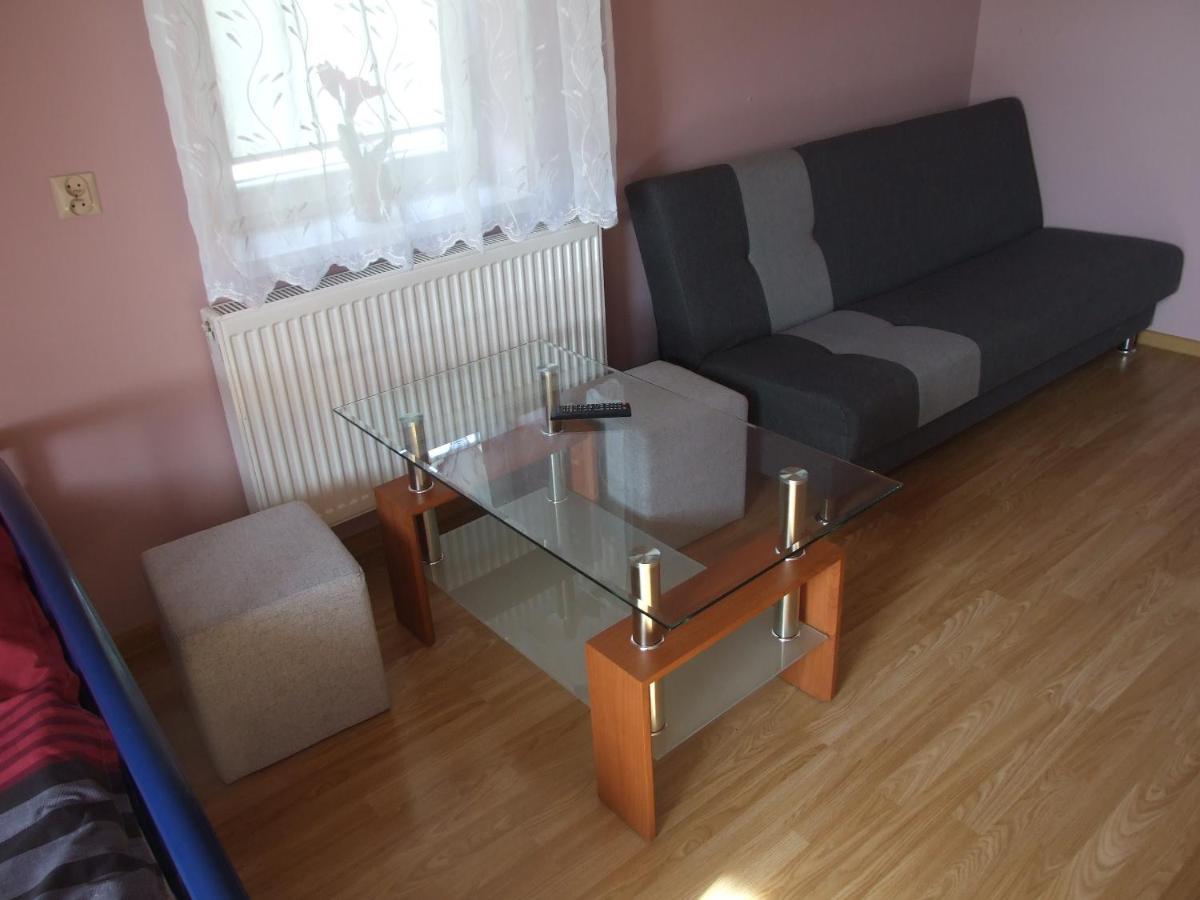 Pokoje Na Chacie W Sandomierzu Exteriör bild